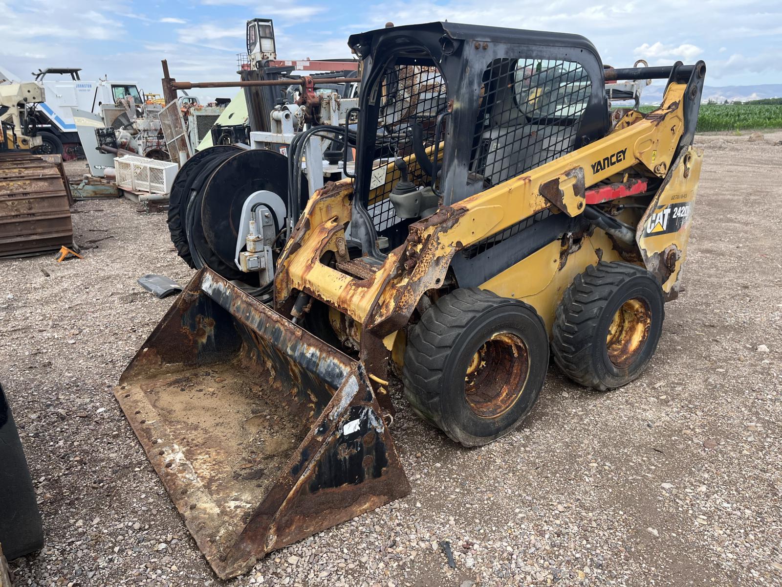 ./imagenes/INVOICE/2019/18177/CATERPILLAR 242D (1).JPG